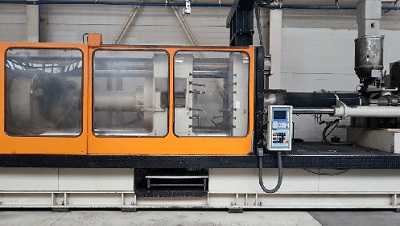 Battenfeld 1050 Ton Injection Moulding Machine-2